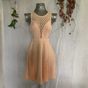 🔴 Dusty Pink Mini Embroidered Neckline Dress